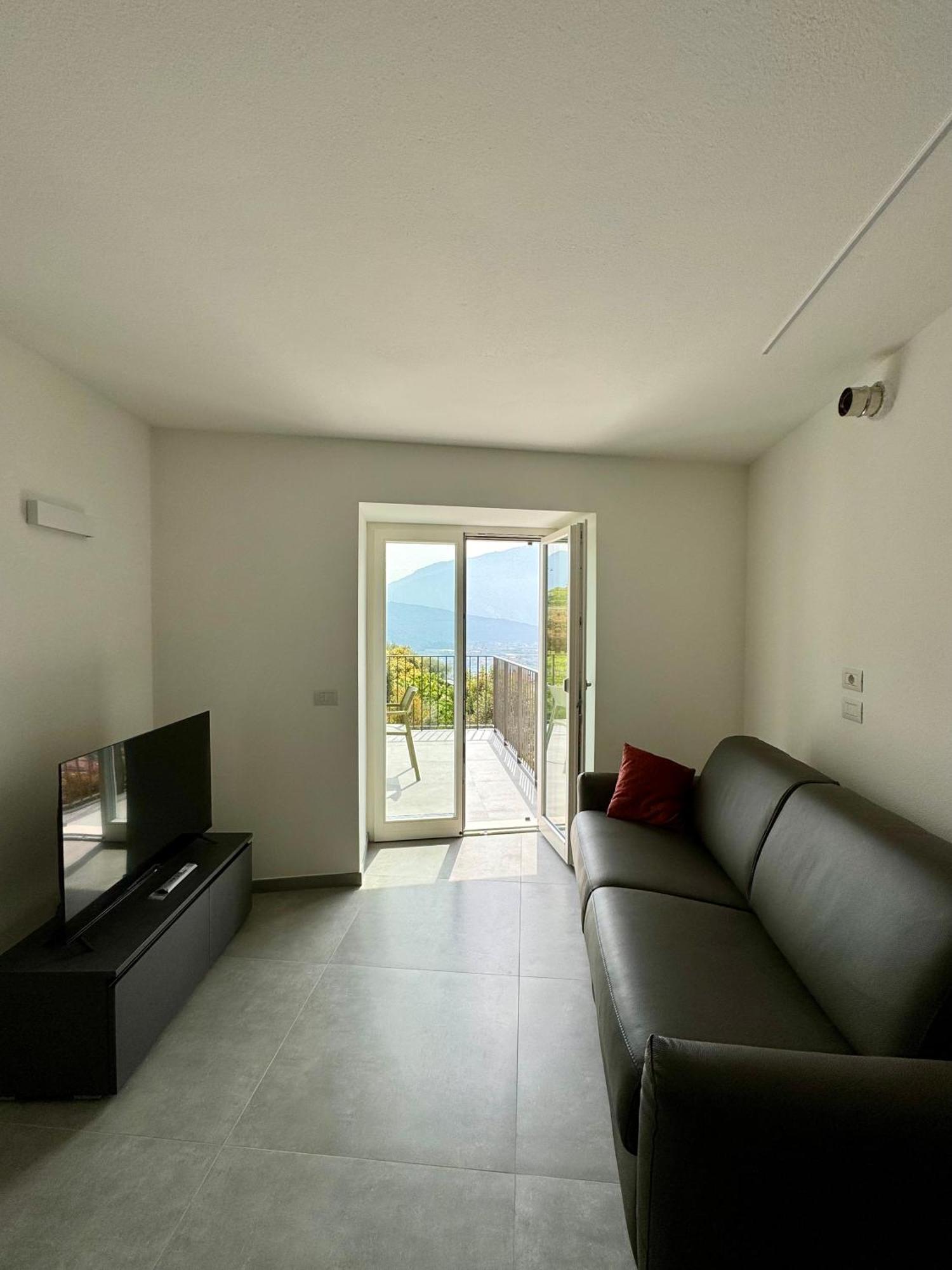 Eco Garda Hill Appartement Tenno Buitenkant foto